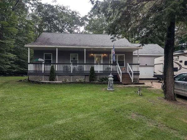 5676 Potawatomi Ct, Gaylord, MI 49735