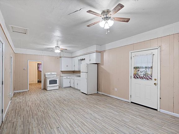 3rd image of 212 W 3rd St