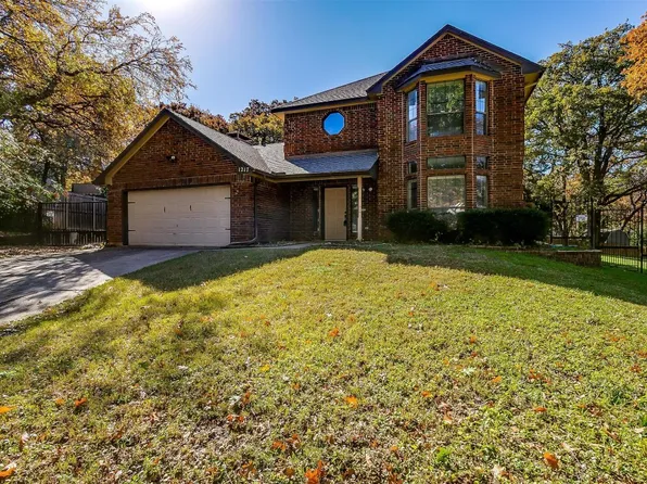 1217 Sandhurst Ct, Grapevine, TX 76051