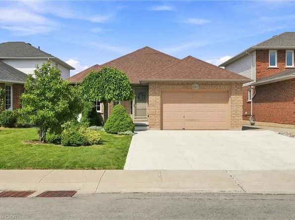 210 Bastille St, Hamilton, ON L9B 2G5
