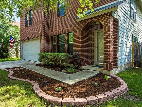2nd image of 481 Whispering Hollow Dr
