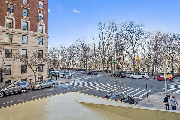 Sold by Keller Williams NYC | media 14