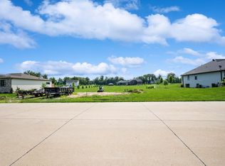 9350 Feather Ridge Way, Cedar Rapids, IA 52411