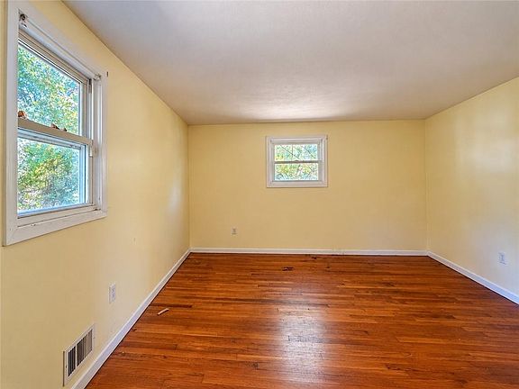 4th image of 111 Wellspring Dr