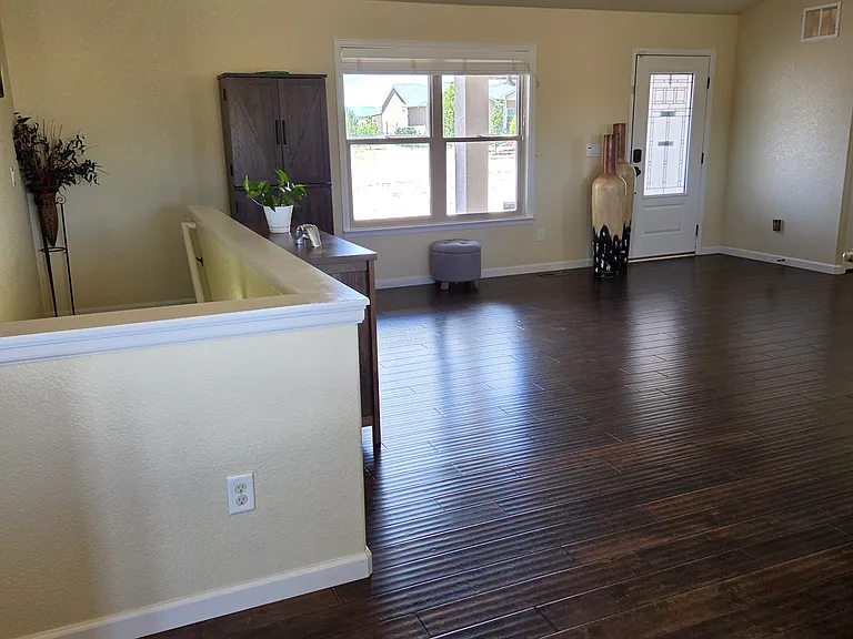 438 N Mitford Dr — Photo 5