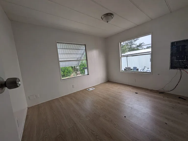 4807 Mundell Ave — Photo 6