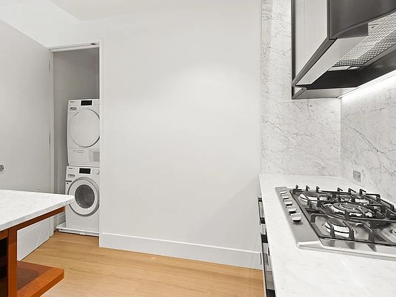 5th image of 110 Charlton St #10B