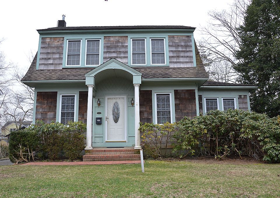 1st image of 64 Hampton St