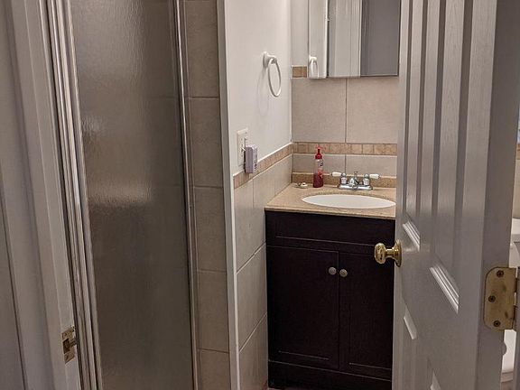 5th image of 5954 W Leland Ave #1