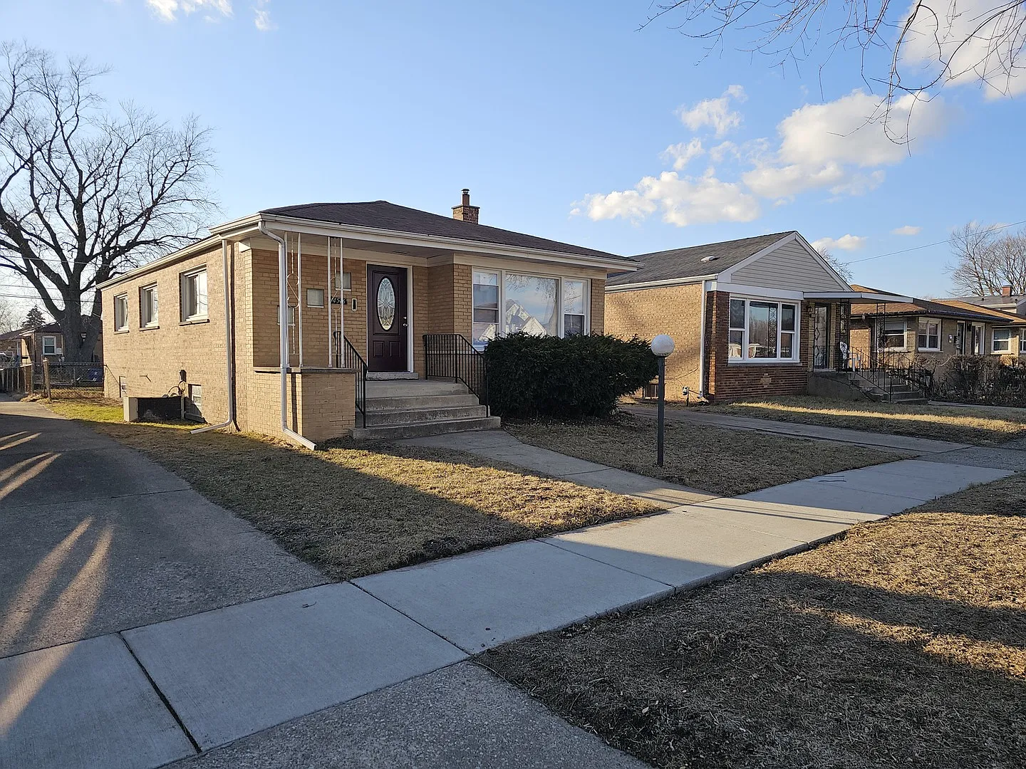 14516 S Hoxie Ave photo 1