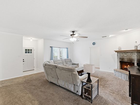 5th image of 6732 Basswood Dr