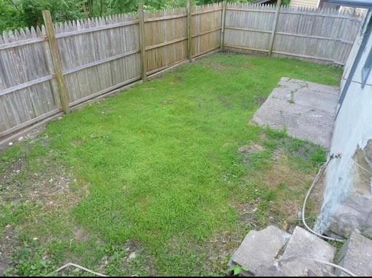2nd image of 753 6th St