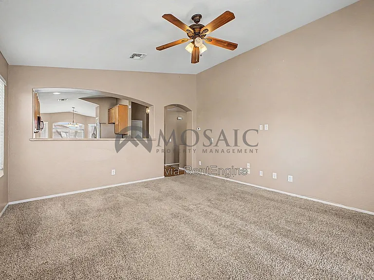 272 W Settlers Trl — Photo 6