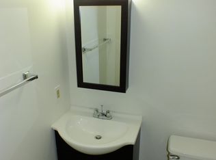 929 Barton Oaks Pl #BASEMENT, Herndon, VA 20170