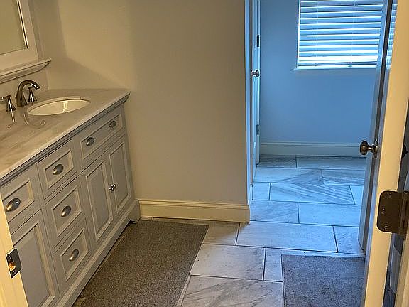 Upstairs bathroom 