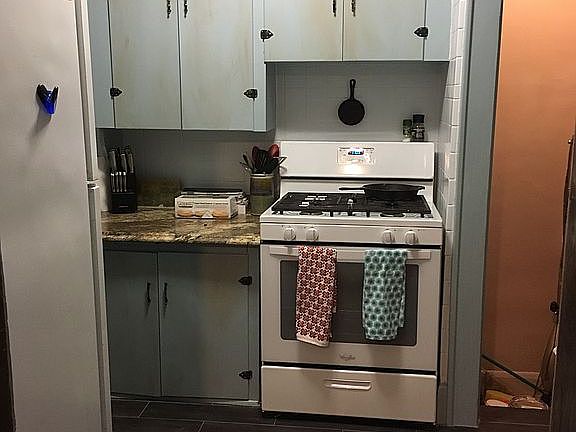 4th image of 424 Marguerite Ave