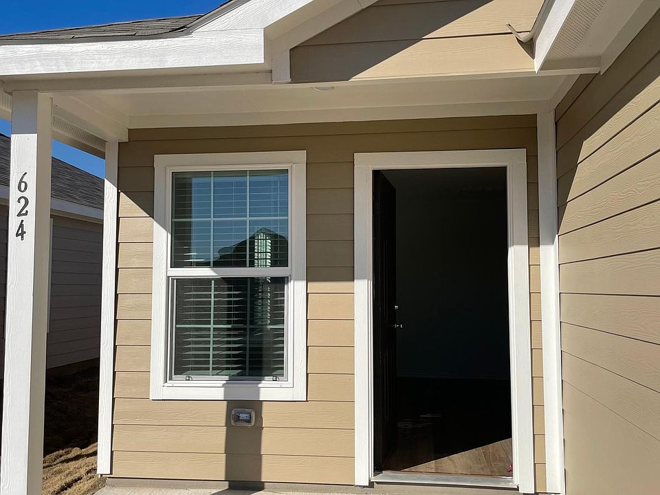 1st image of 624 Dashwood Dr