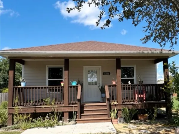 (undisclosed Address), Woodsboro, TX 78393