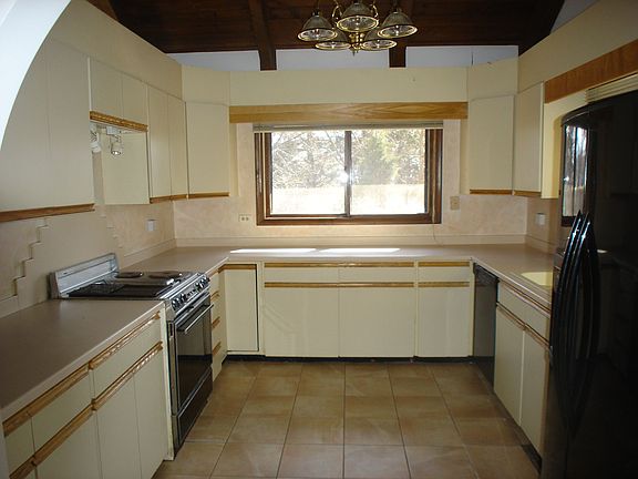 Kitchen w/Corian Counters