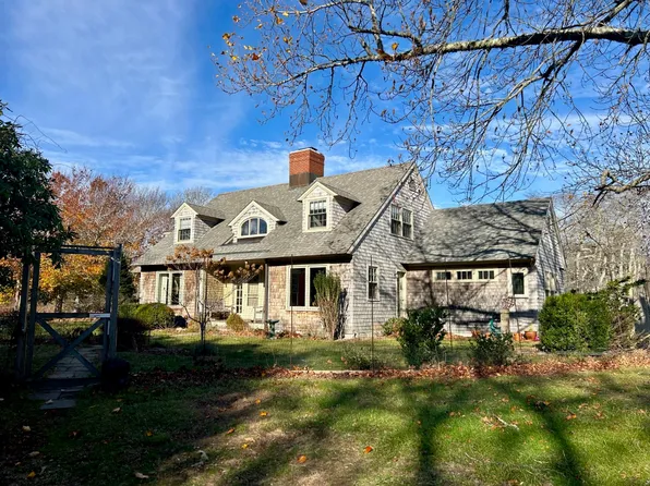 209 Chappaquiddick Rd, Edgartown, MA 02539