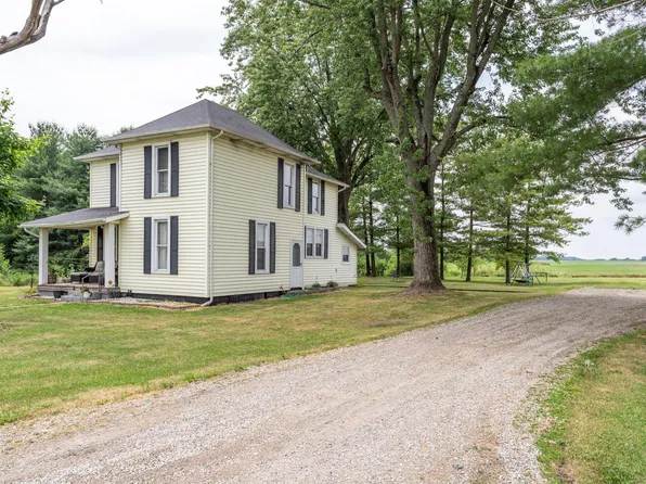 529 Bogus Rd NE, Washington Court House, OH 43160