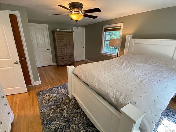 4th image of 4158 Wildwood Dr