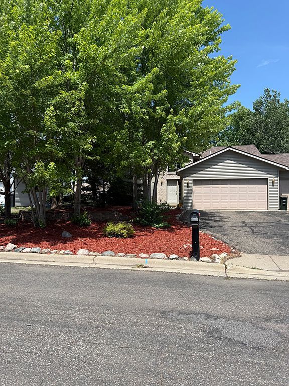 1043 Lawrence Cir - Property Image