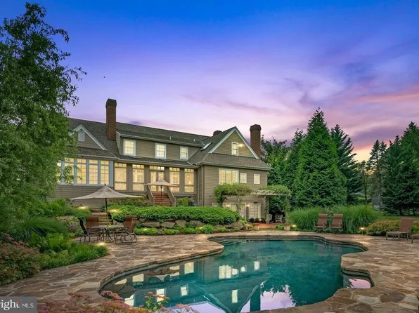 1267 Valley Rd, Glen Mills, PA 19342