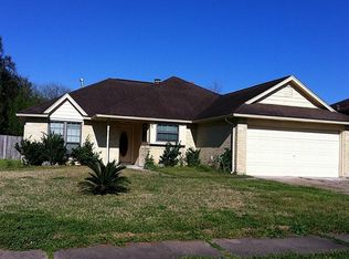 15731 Castorglen Dr, Webster, TX 77598