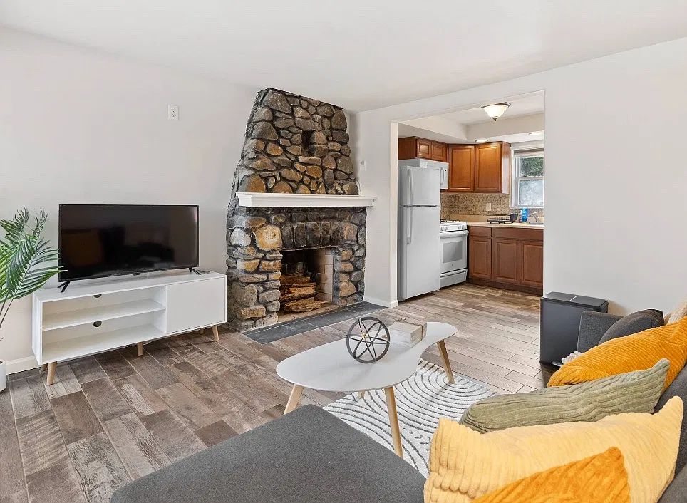 2 bed, 900 sqft, $2,650 — Photo 4