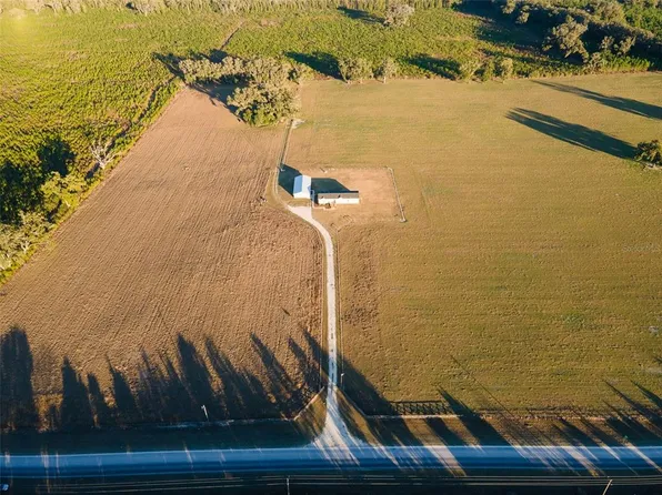 3789 NW 202nd St, Newberry, FL 32669