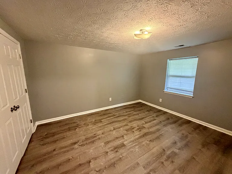 533 El Paseo Pl — Photo 7