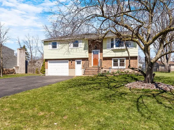 4840 Odonnell St, Liverpool, NY 13088