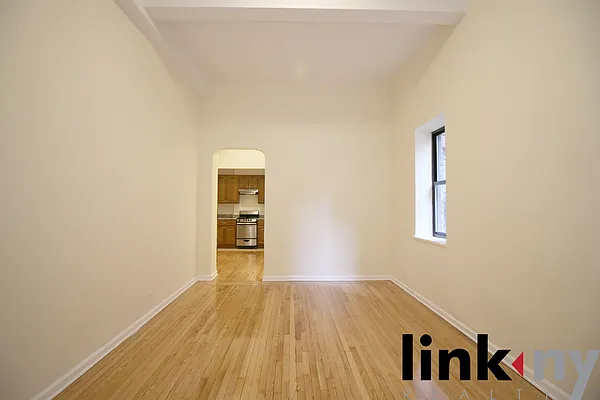 Rented by Link NY Realty | media 3