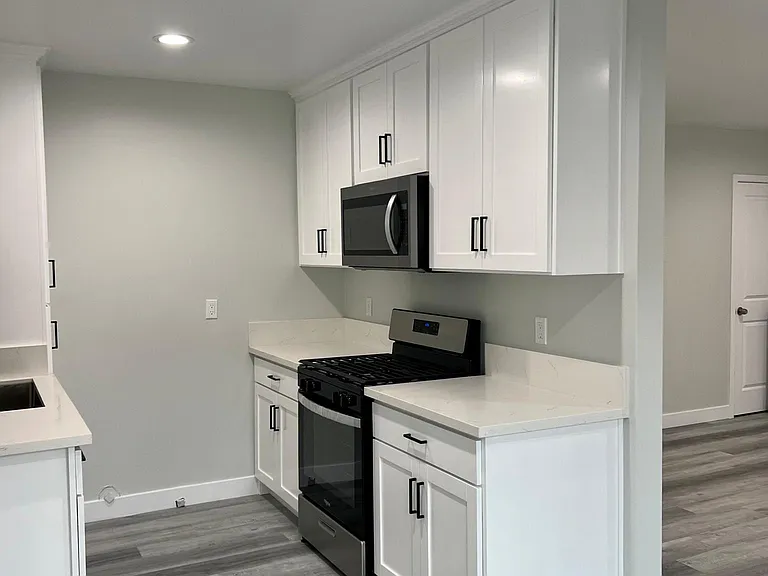 3375 Elizabeth Ave #B — Photo 1