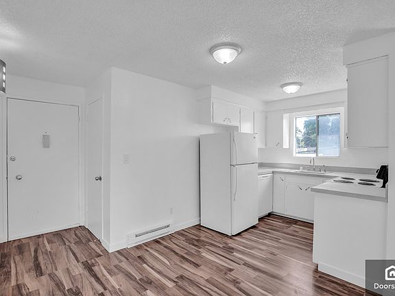 2nd image of 4709 Vesper Dr APT 4