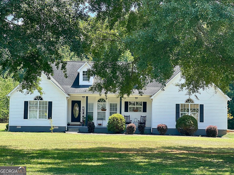 1st image of 476 Clover Ave