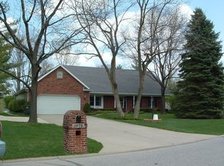 1629 Ladbrooke Ln, South Bend, IN