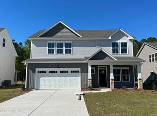 36 Glenview Ct, Hampstead, NC 28443