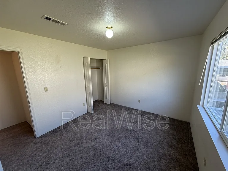 2141 NW North Hill Dr #B — Photo 13