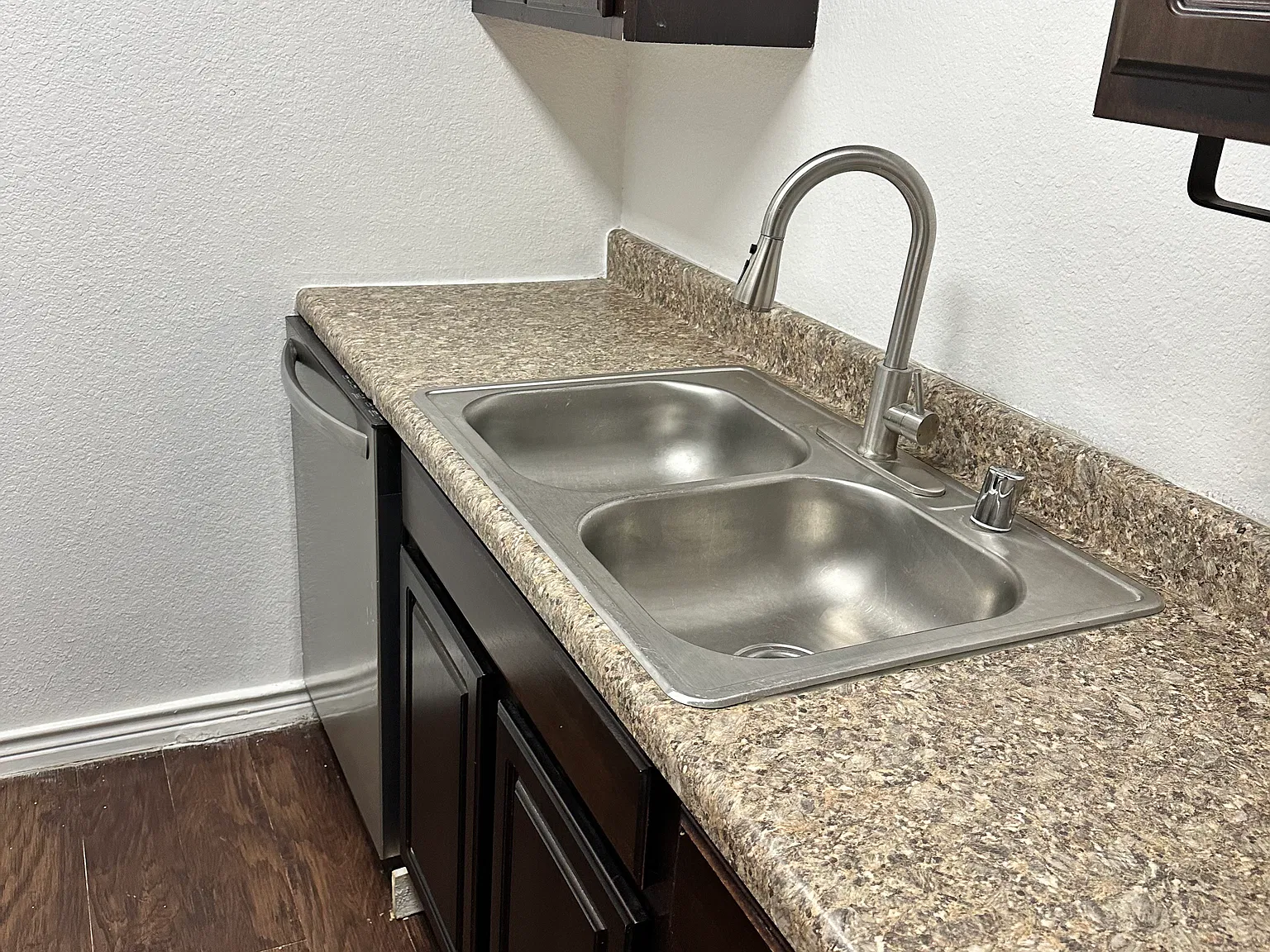 1 bed, 800 sqft, $970 — Photo 1