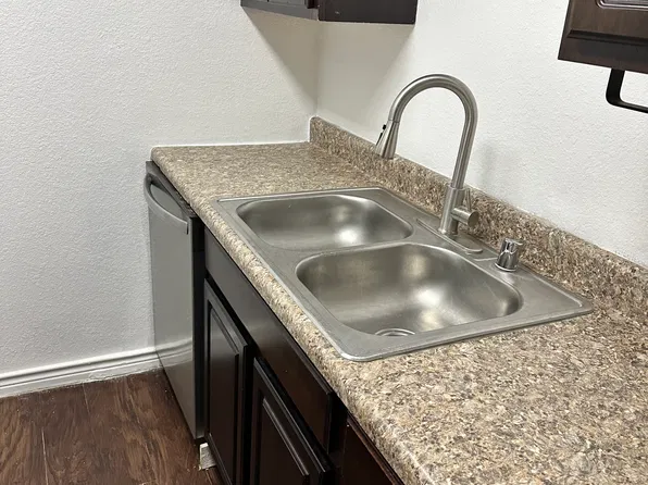 150 S Main St APT 205, Euless, TX 76040