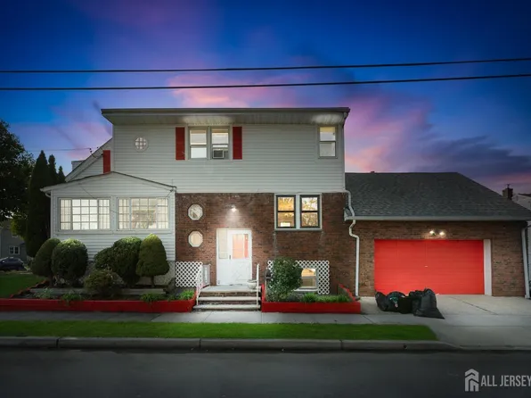 140 E Cherry St, Carteret, NJ 07008