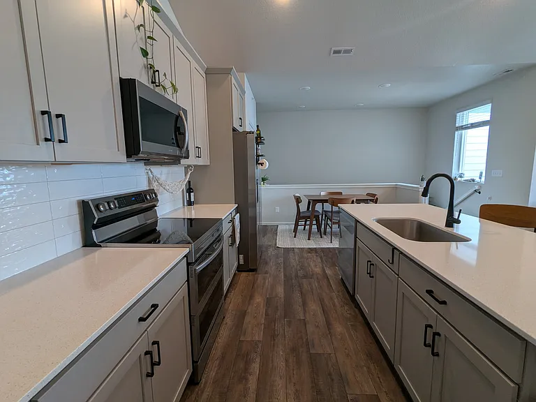 563 Vicot Way #C — Photo 25
