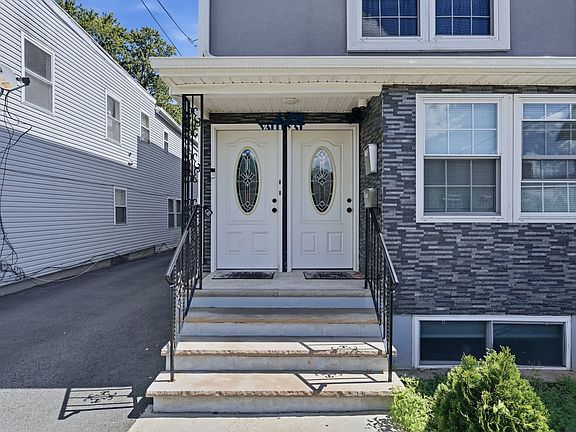2nd image of 428 Valley St #1