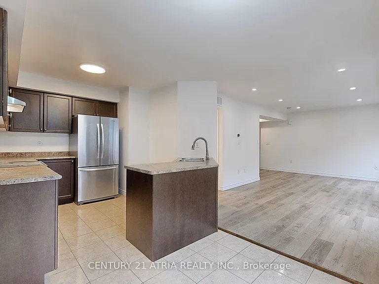 92 Louisbourg Way — Photo 4