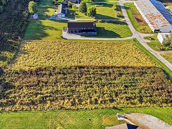 3rd image of 8754 Le Pere School Rd