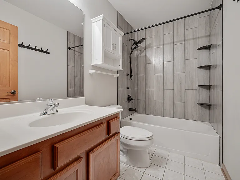 5568 Cambridge Way — Photo 18