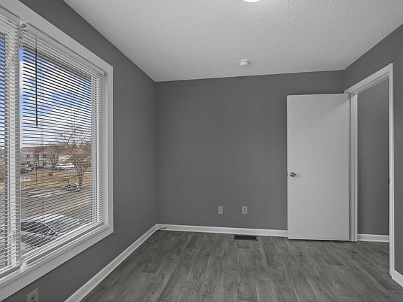 5th image of 303 Johnson Ln #48a4cbda5