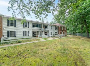 13 Charleston Sq #17, Cleveland, OH 44143